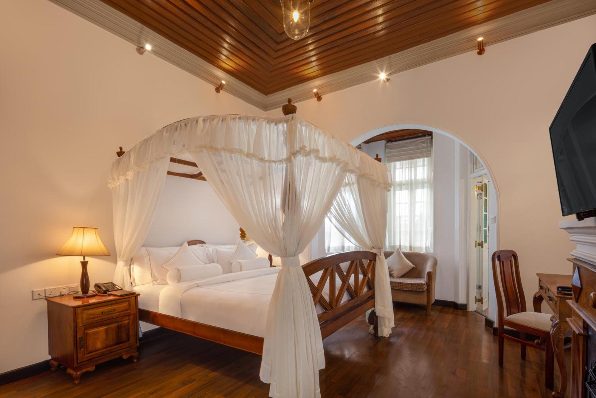 The Clovelly Bungalow Нувара-Элия Экстерьер фото