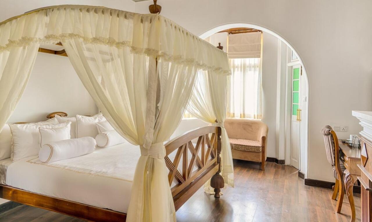 The Clovelly Bungalow Нувара-Элия Экстерьер фото
